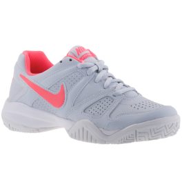 SZÍNHIBÁS NIKE CITY COURT 7 világosszürke/rózsaszín fűzős sportcipő   SZÍNHIBÁS NIKE CITY COURT 7 világosszürke/rózsaszín fűzős sportcipő